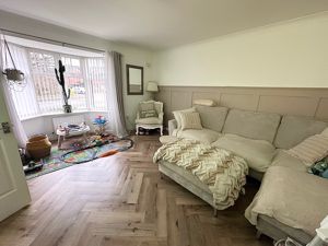 Lounge- click for photo gallery